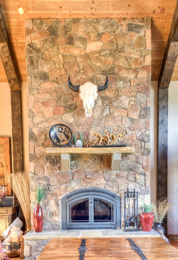 Antler Ridge Lodge Big Sky Exterior photo